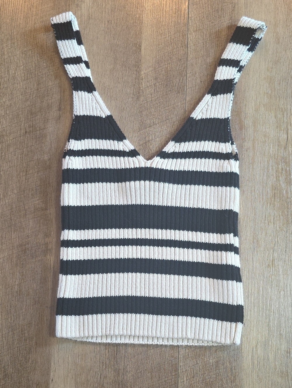 Anthropologie Striped Ribbed Knit V-Neck Tank Top - Navy & White. Size XS